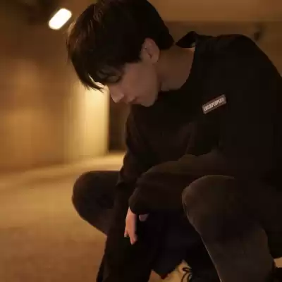 闻皎月